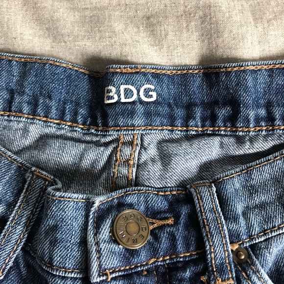 2/$12🔥 BDG Jeans Low Rise Slim Slouch Studs, 27 - Picture 5 of 6